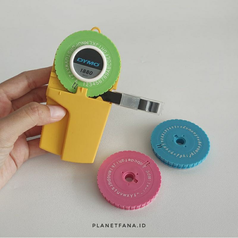 

planetfana • Alat cetak huruf dymo