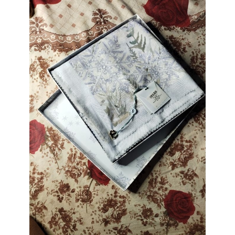 frozen ice water new buttonscarves