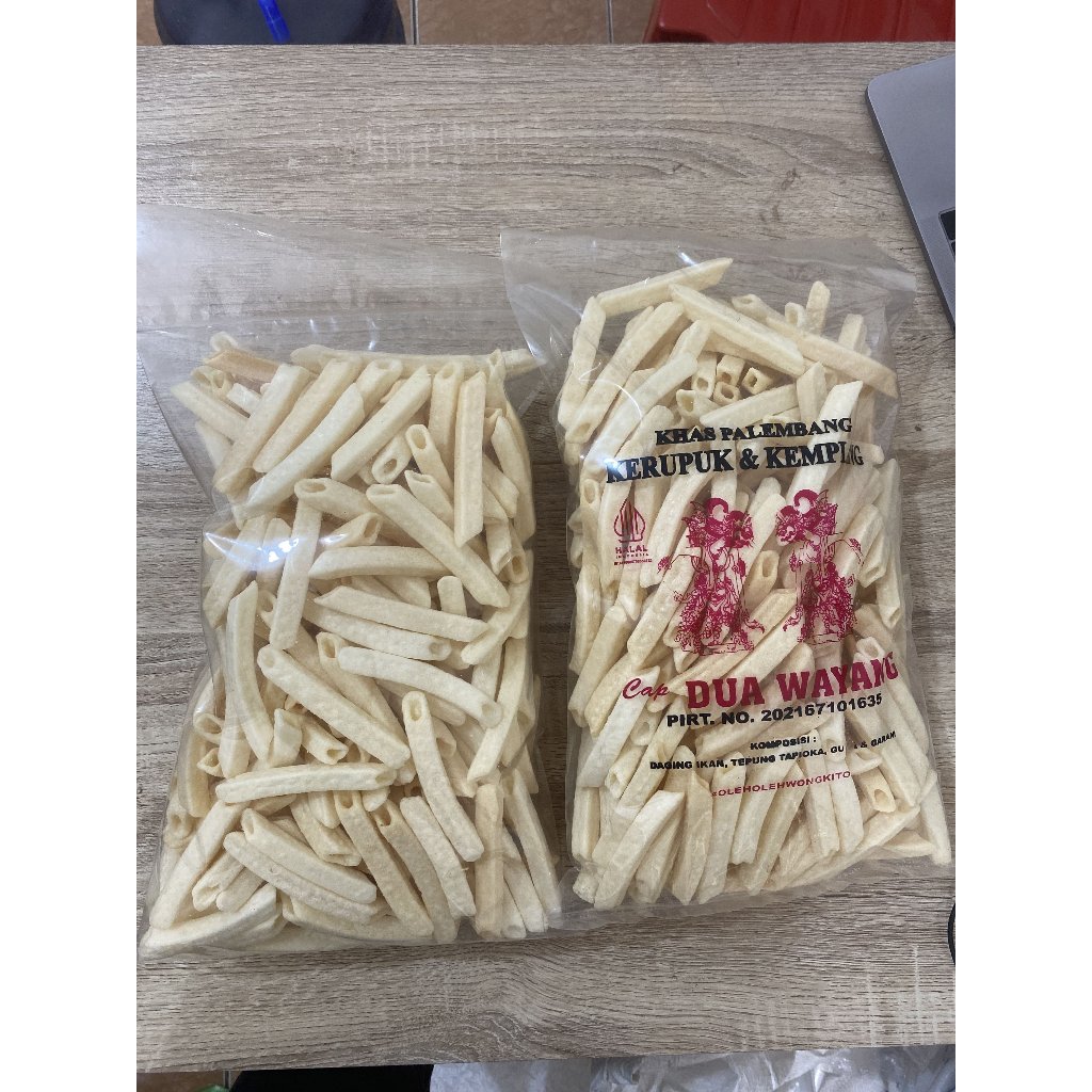 

Keripik Kentang Potato Sapi Panggang Palembang