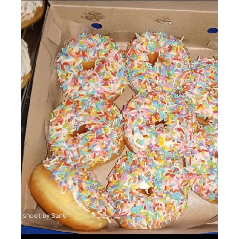

DONAT KENTANG MESES WARNA ISI 6 BJ (KURIR INSTAN ONLY)