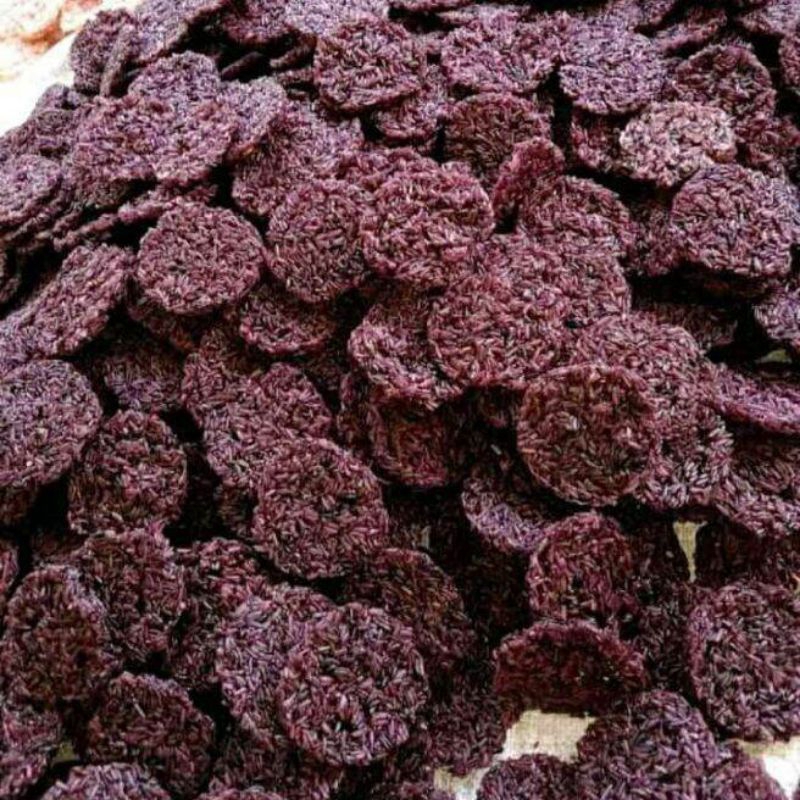 

rengginang 10 pcs rengginang terasi, bawang, ketan hitam, mateng