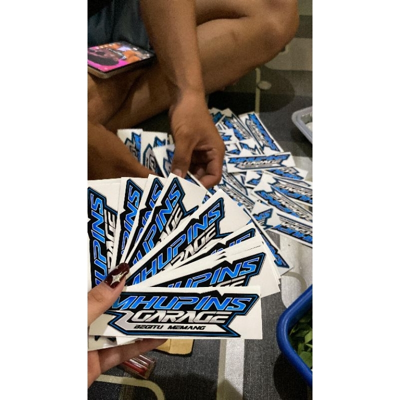 Stiker plat kt