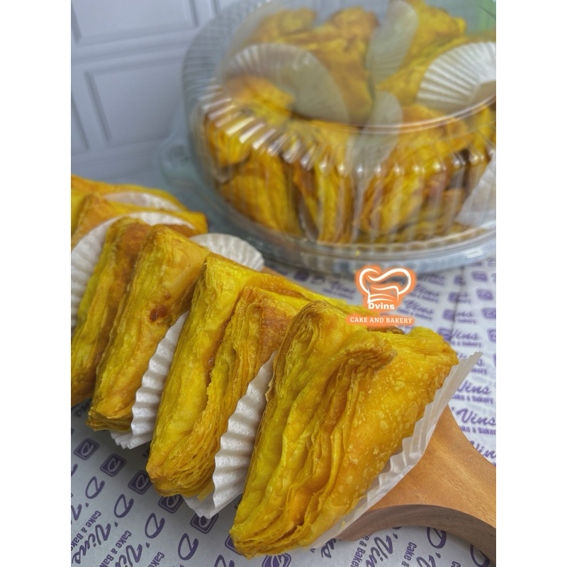 

PASTRY ISI SELAI NANAS
