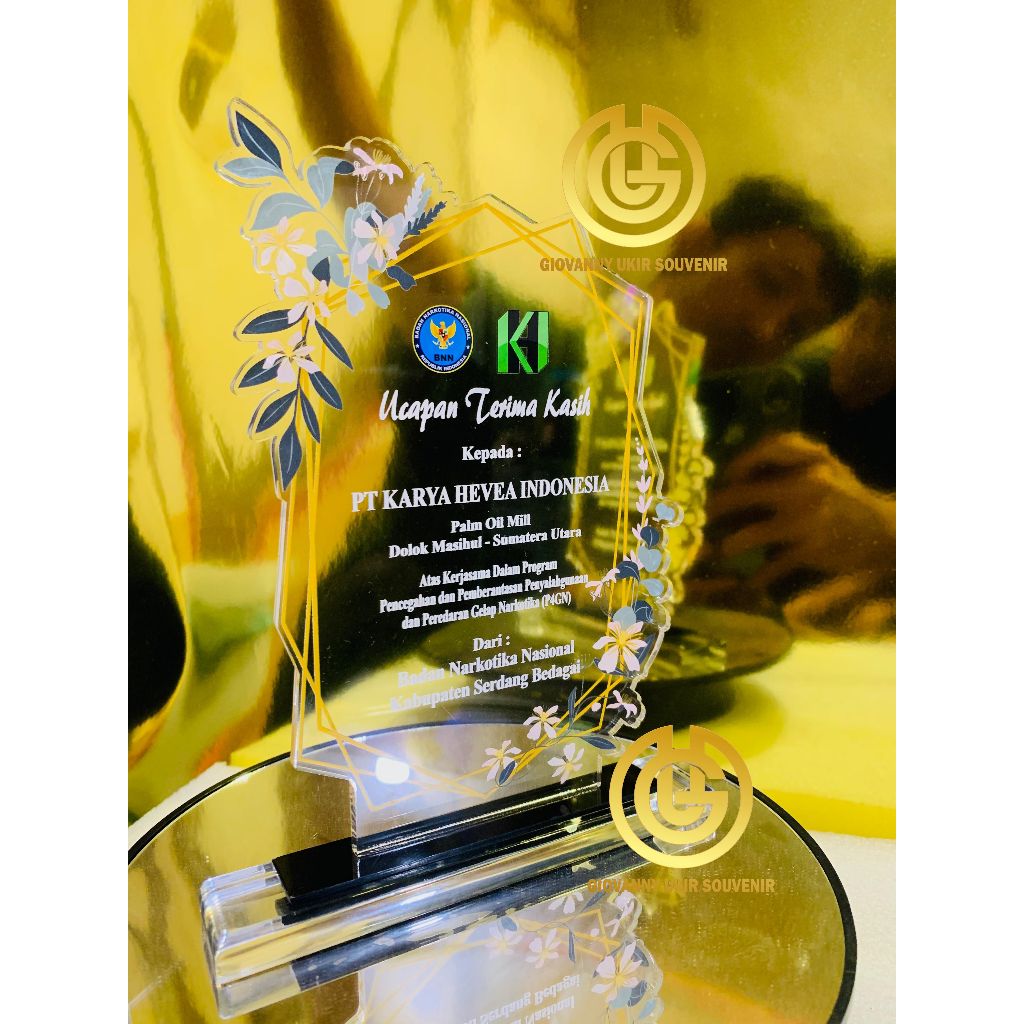 plakat wisuda/plakat KKN/plakat penghargaan/plakat kenang-kenangan