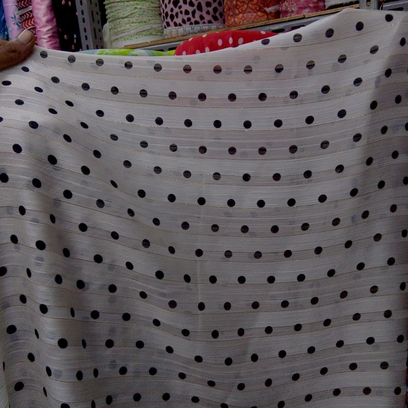 kain sutra polkadot - kain sutra dobi - kain sutra motif import - kain sutra meteran - lq