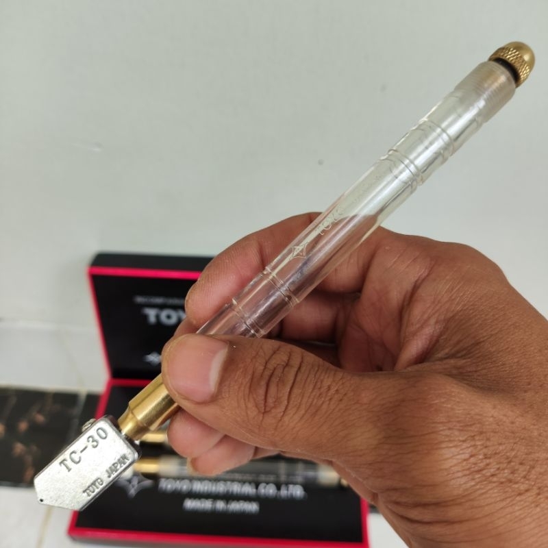 Promo Hemat 1 Bok 6 pcs Alat Pemotong Kaca Toyo TC 30 Original Oil Glass Cutter Toyo TC-30 Alat poto