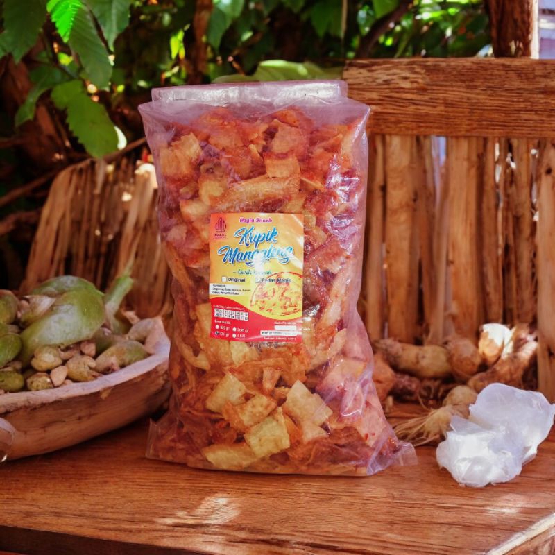 

Kripik Manggleng | Keripik Singkong | Khas Kebumen | Pedas Manis l Original | Snack | Kemasan 200gr