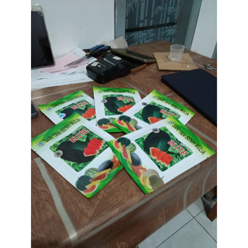 Benih Bibit Semangka Non biji Elite F1/ Tahan Cuaca Ekstrim hujan Kemarau (Rasa Manis, Berbobot Bisa