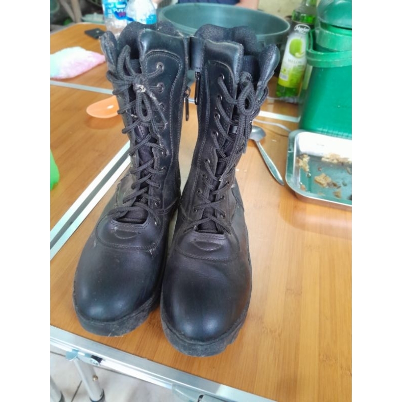 Sepatu PDL second baru satu kali pakai