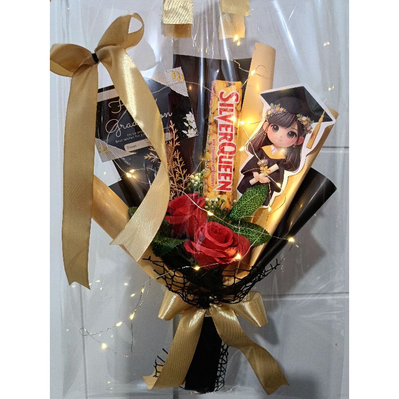 BUKET WISUDA / BUNGA WISUDA / GIFT WISUDA / KADO WISUDA / HAMPERS WISUDA / WISUDA / BUKET GURU / BUK