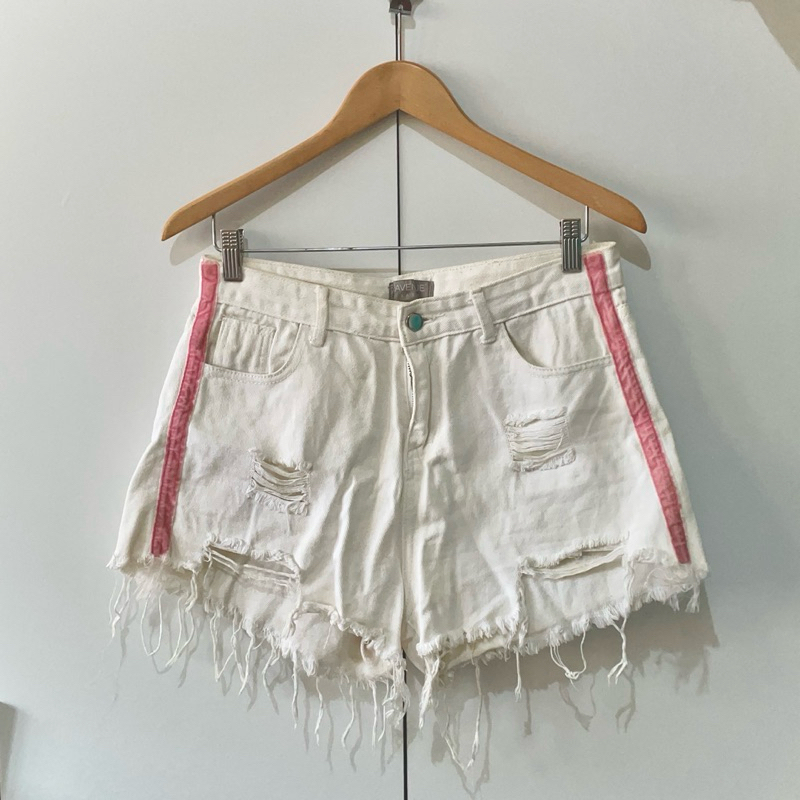 Celana Pendek Jins Putih Wanita