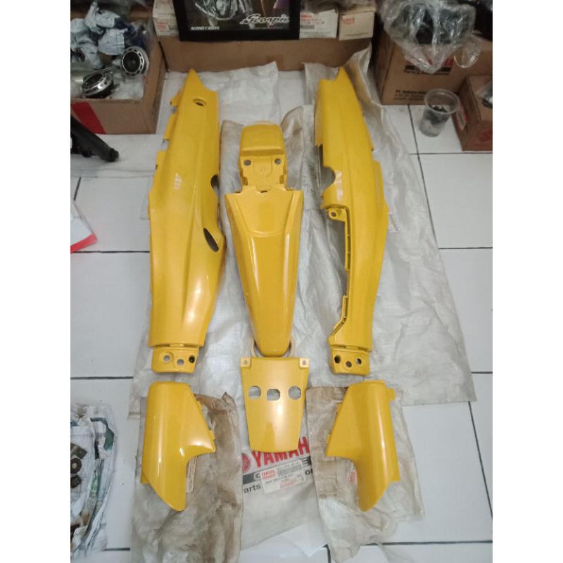cover Body/cover body yamaha f1zr SE original nos