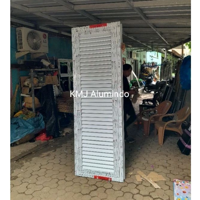 jendela jalusi aluminium uk. 69x205