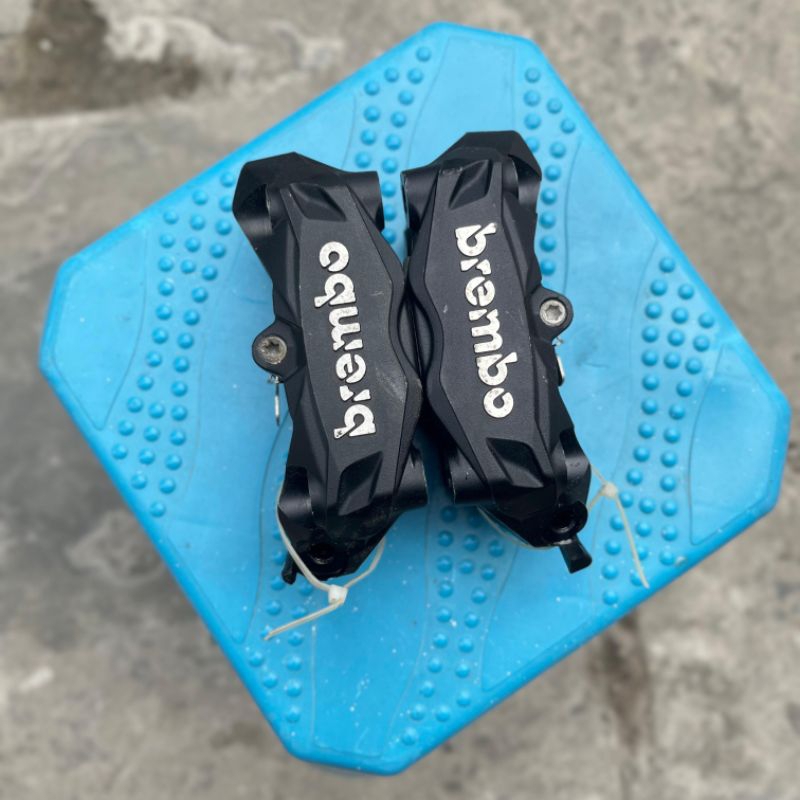 KALIPER BREMBO M432 BLACK ORIGINAL COPOTAN MOGE BREMBO M432 BLACK KANAN KIRI ORIGINAL COPOTAN