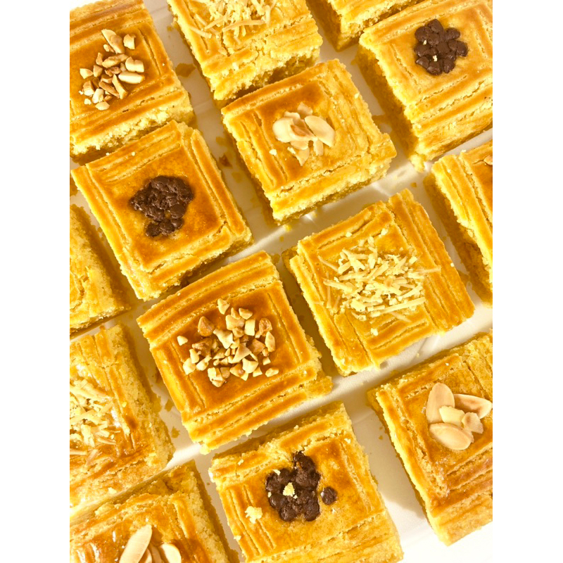 

Lekker Holland Cake | 20x10 | 20x20