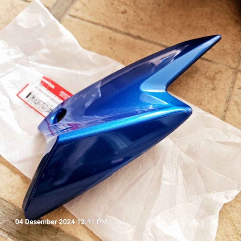 Cover kupingan lampu Megapro Fi  2011 biru . 61302/61303-KSP-B00VBM