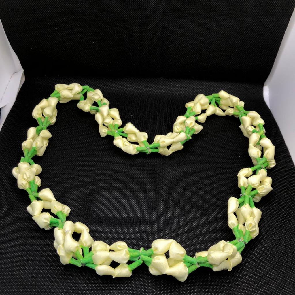 Kalung melati pengantin laki-laki