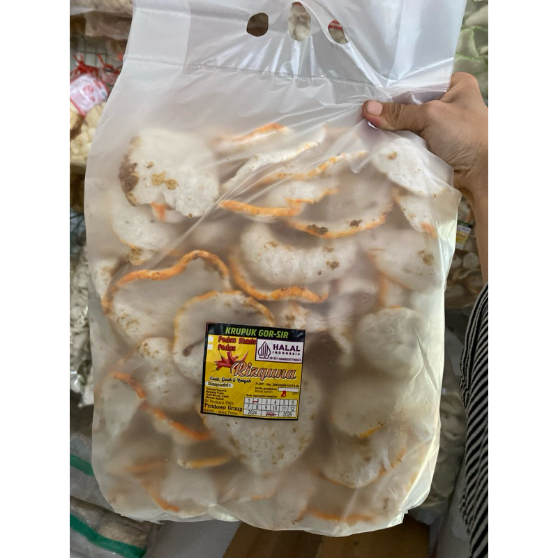 

Kerupuk Goreng Pasir Rasa Pedas Berat 500 Gram