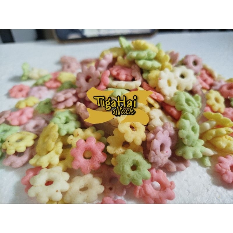 

Pilus Sakura gurih | Kletikan bunga kecil warna warni rasa asin gurih enak banget