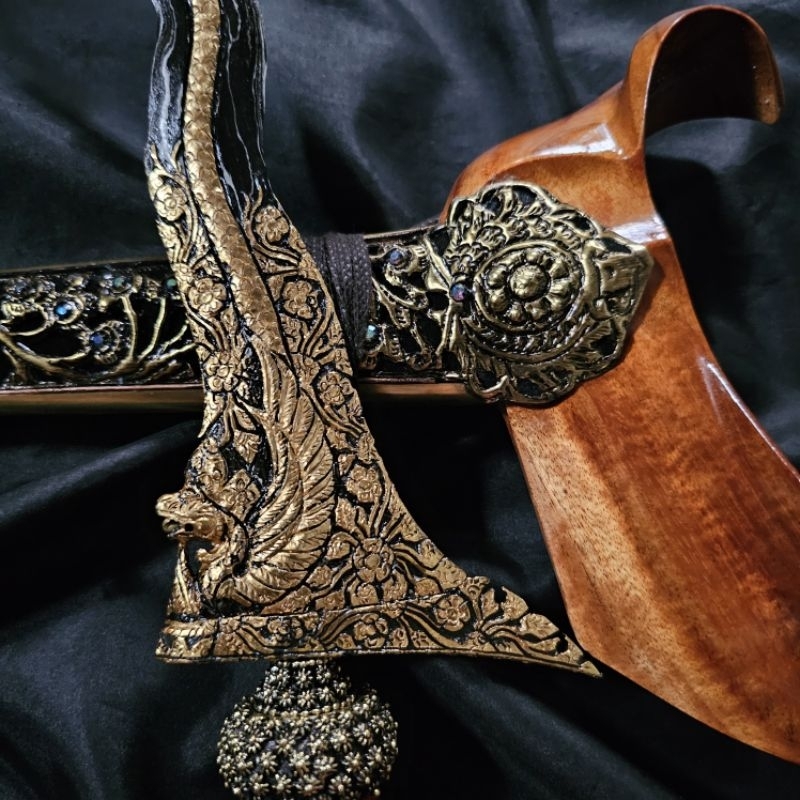 Keris Lar Nogo Luk 9 Kinatah Sepuh Emas Dwipamor Banyu Mili Ngulit Semangka
