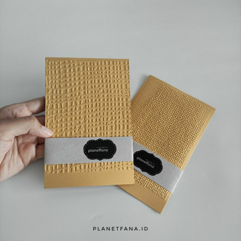 

planetfana • Kertas emboss motif kain goni
