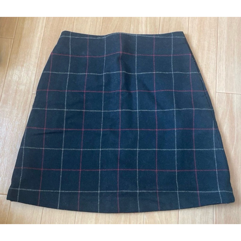 uniqlo mini skirt