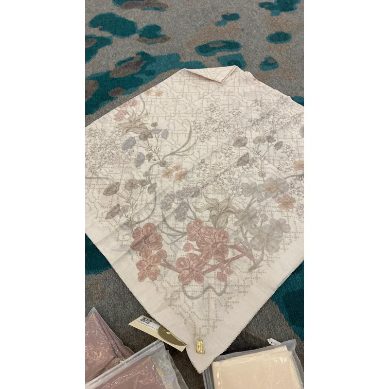 Scarf Heylocal Levaughn Aurelia