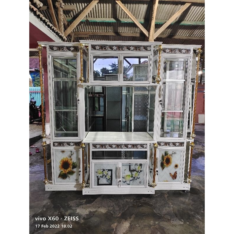 Bufet Tv kaca super jumbo dan kokoh