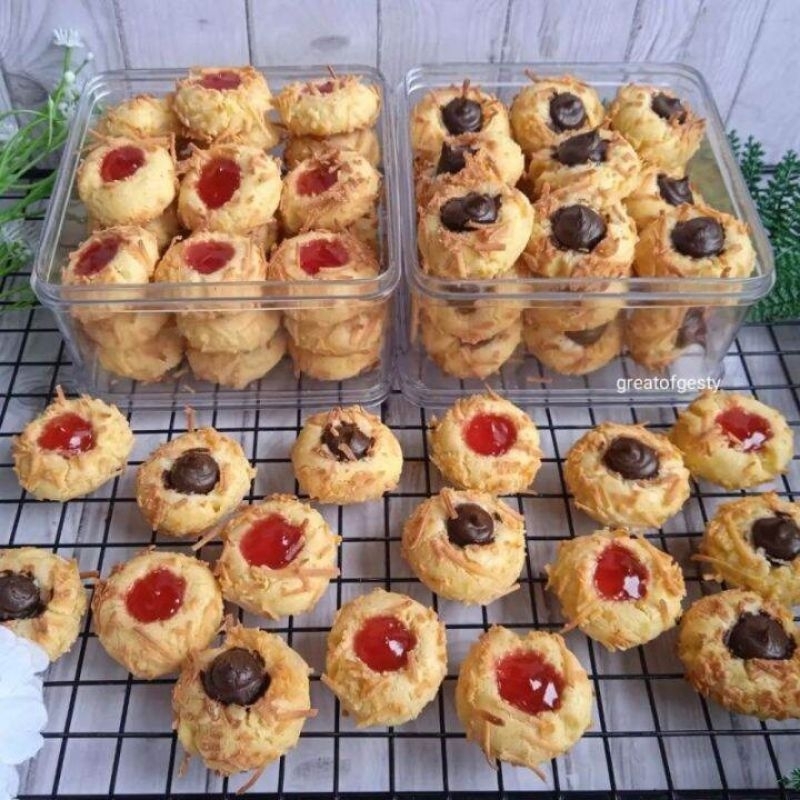 

Kue Thumbprint Cookies Premium kemasan 500gr/toples dan 250gr/toples HOMEMADE