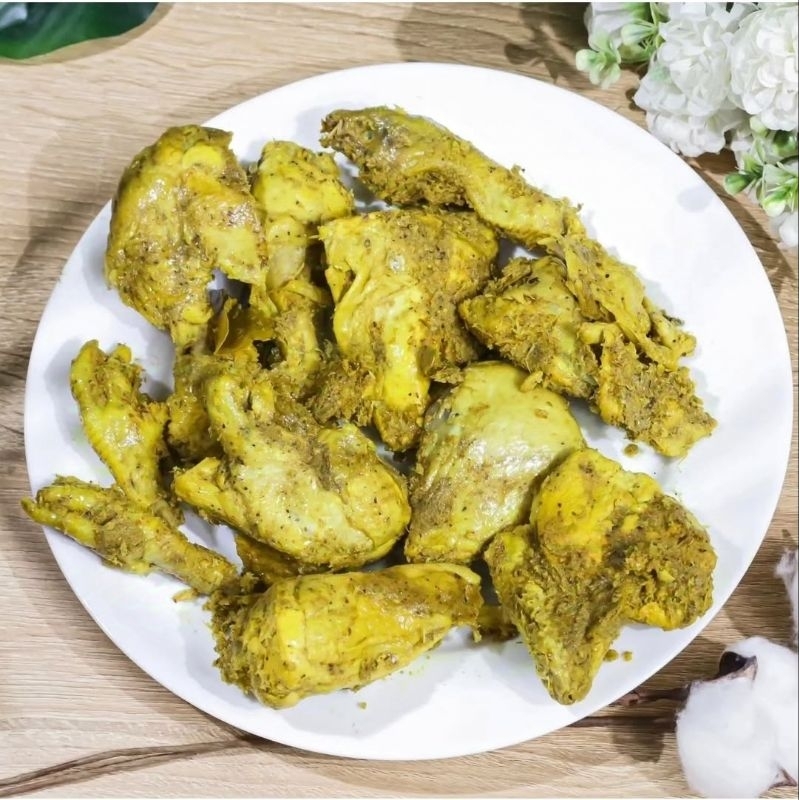 

Ayam Ungkep Bumbu Kuning spesial Vinz Food