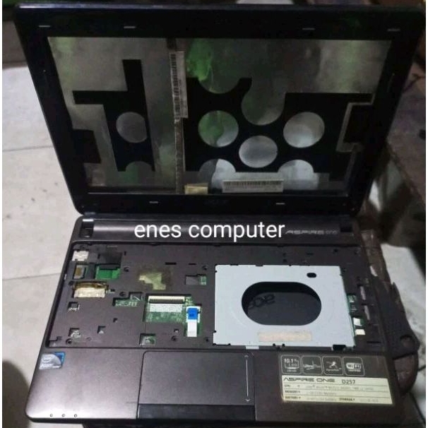 casing notebook Acer aspire one d257