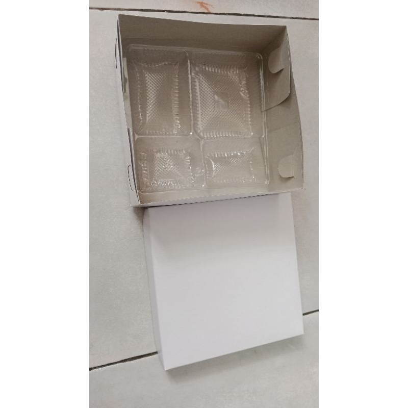 

Box nasi /Dus kue Acara Tebal uk 18x18+tatakan isi 10/25