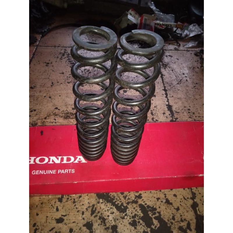 per shock belakang mio