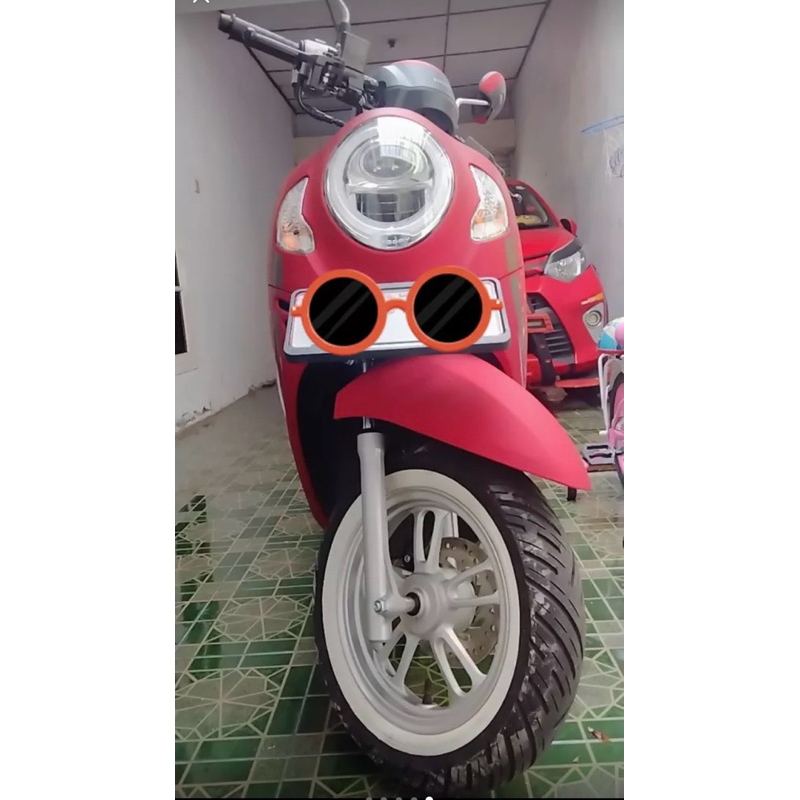 Lis ban motor honda scoopy. list ban/white wall scoopy ring 12