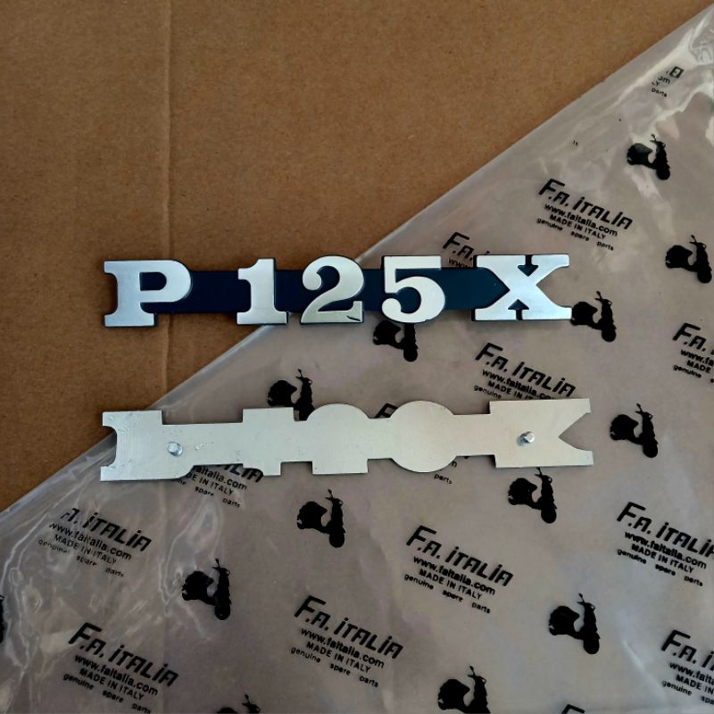 Emblem Vespa P125X FA Italy Asli