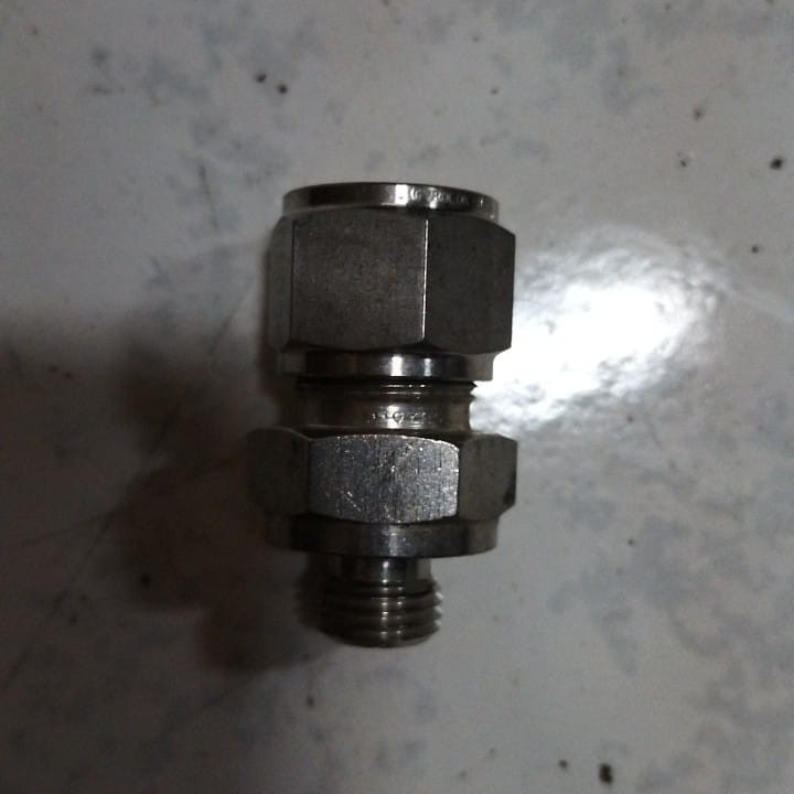 Male Con 1/2" OD x 1/4" Male BSPP Gyrolok 8CM4EB