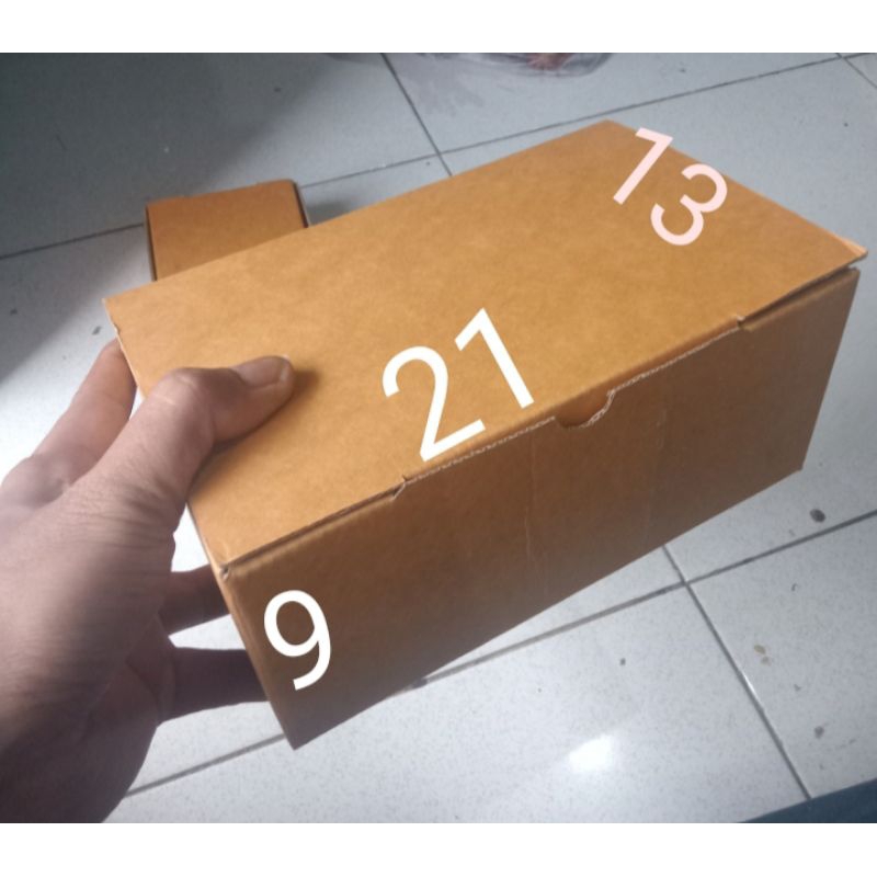 

kardus packing UK 21x13x9cm grade A,Kualitas bagus bahan eflute