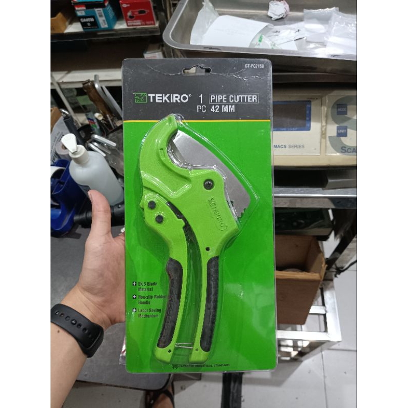GUNTING PIPA PVC 42MM TEKIRO