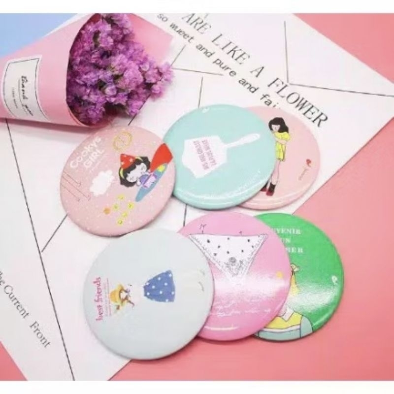 Cermin Bulat Kaca Kecil/Cermin Dandan Rias/Cermin Mini Motif Lucu/Cermin Mini Lucu