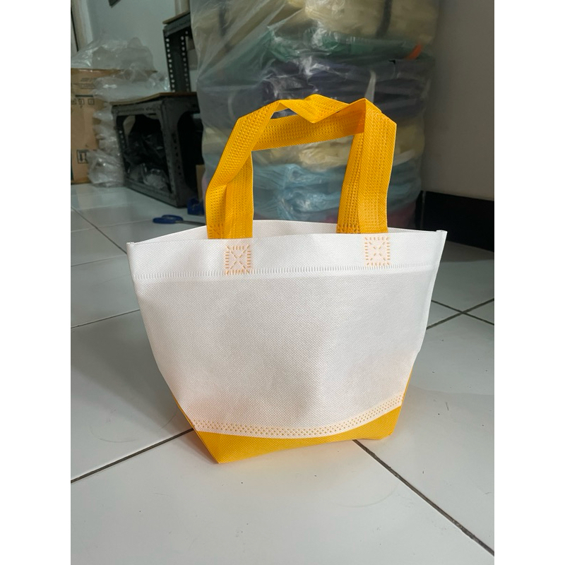 goodie bag spunbond polos KECIL alas 13×17