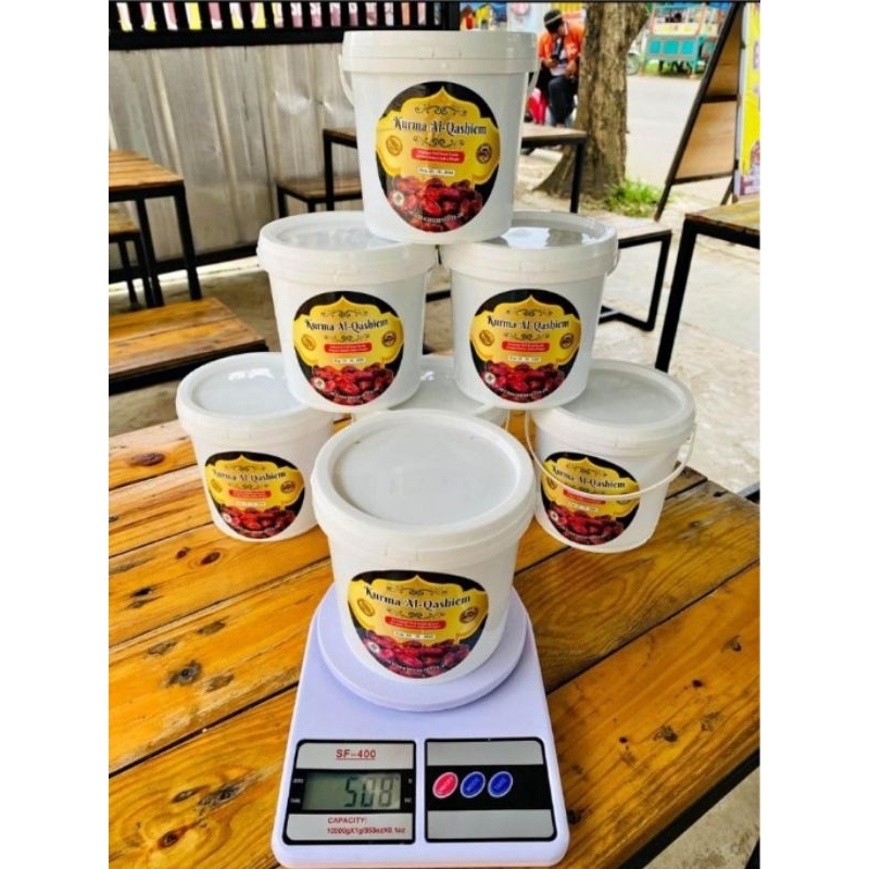 

kurma kemasan ember manis enak