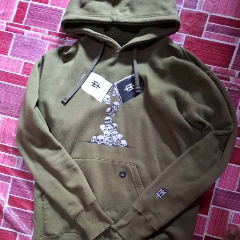 hoodie maternal disaster