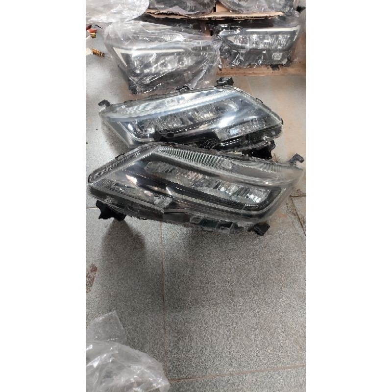 head lamp lampu depan Toyota rush 2018 2019 2020 original