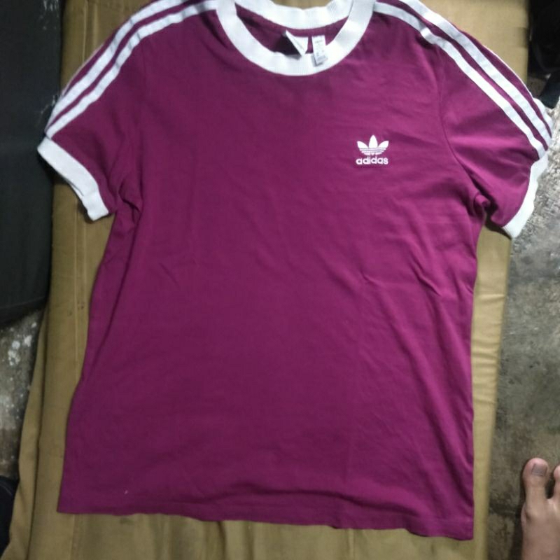 Adidas Ringer tee