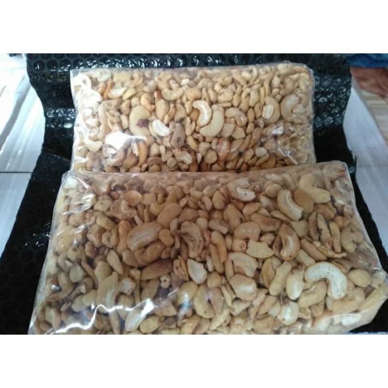 

Kacang Mede Patahan Mentah 1 kg