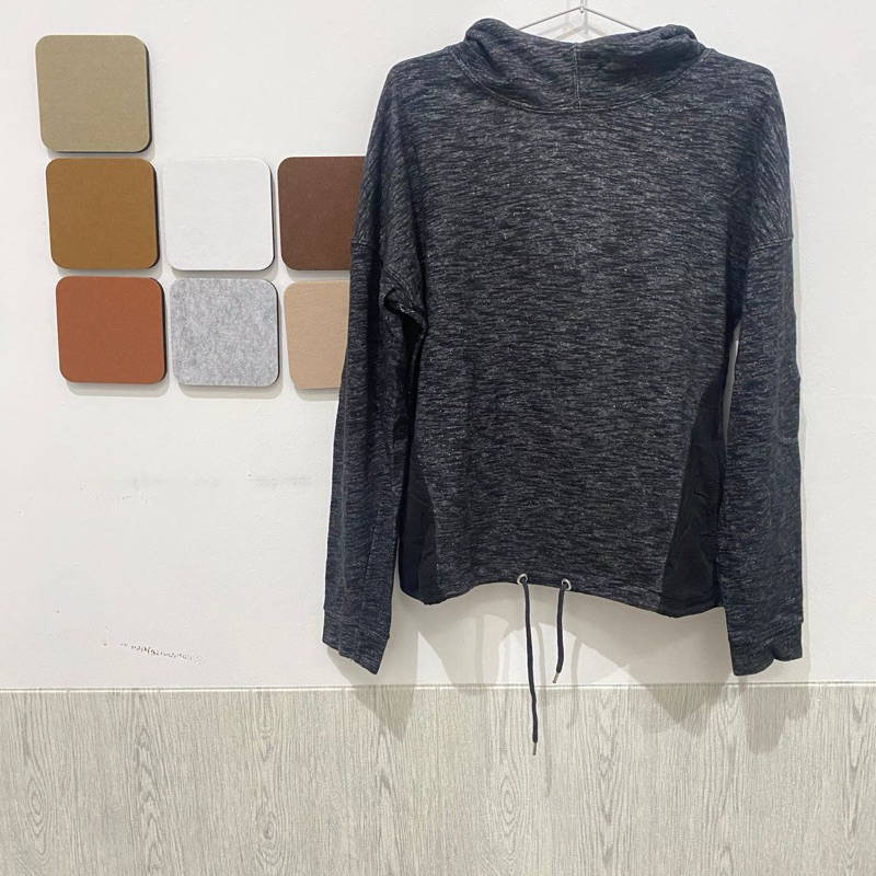 Pull n Bear Hoodie Sweatshirt (Preloved)