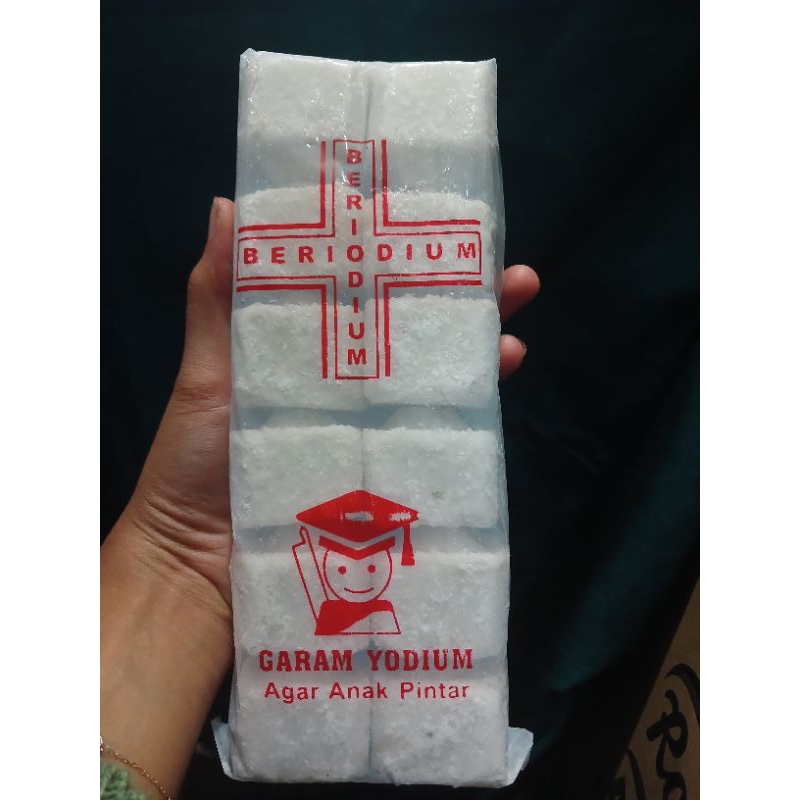 

GARAM DAPUR YODIUM BLOK PUTIH ISI 12 PCS BESAR DAN KECIL