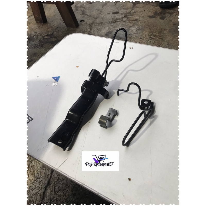breket dudukan spakbor depan mio sporty / mio lama