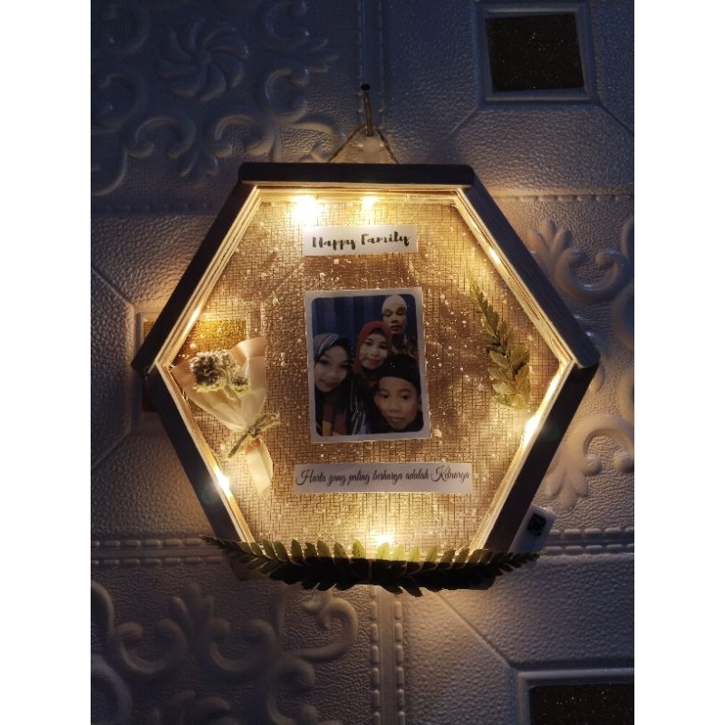 HAMPERS | FLOWER IN FRAME HEXAGONAL PHOTO IN FRAME STIK KADO ANNIVERSARY WISUDA ULTAH HARI IBU HARI 