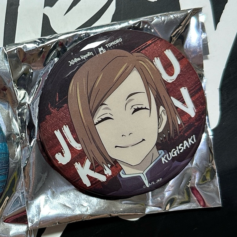 pin badge jjk x tomoro [jujutsu kaisen] - nobara